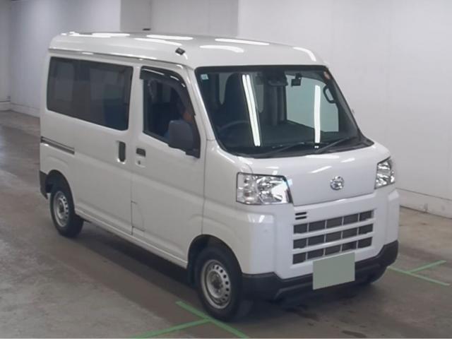 2022 Daihatsu Hijet Cargo Deluxe