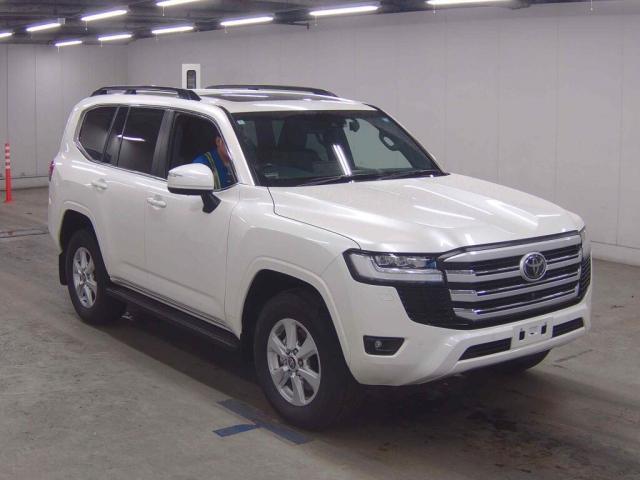 2024 Toyota LandCruiser AX