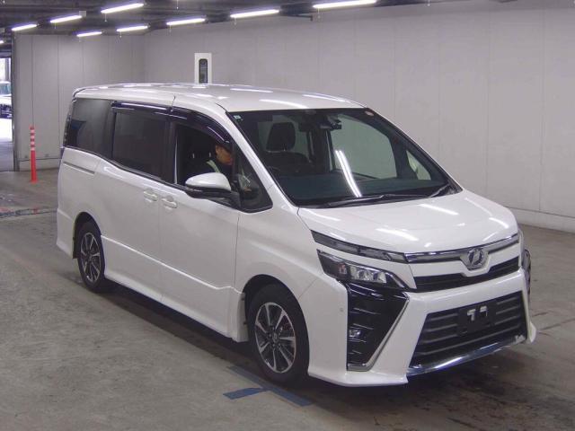 2017 Toyota Voxy ZS