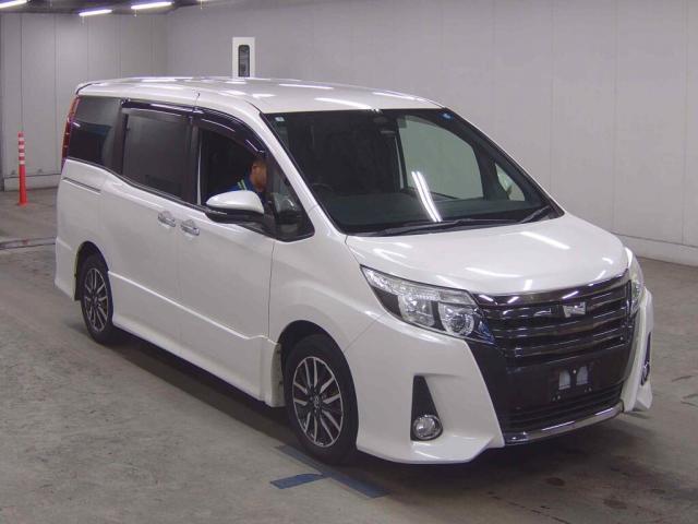 2017 Toyota Noah Si Double Bee