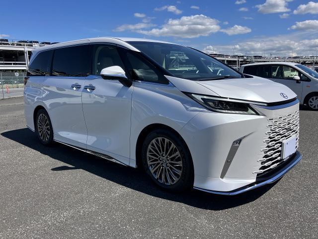 2024 Lexus LM LM500h Version L ★ 4WD ★ Modellista Aero ★ Rear Enter ★ Mark Levinson