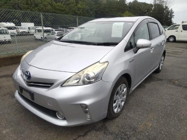 2011 Toyota Prius a S "L Selection" 2WD 5-door ECVT