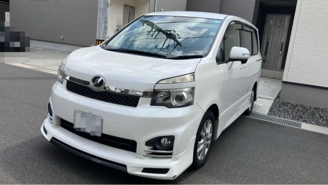 2011 Toyota Voxy ZS