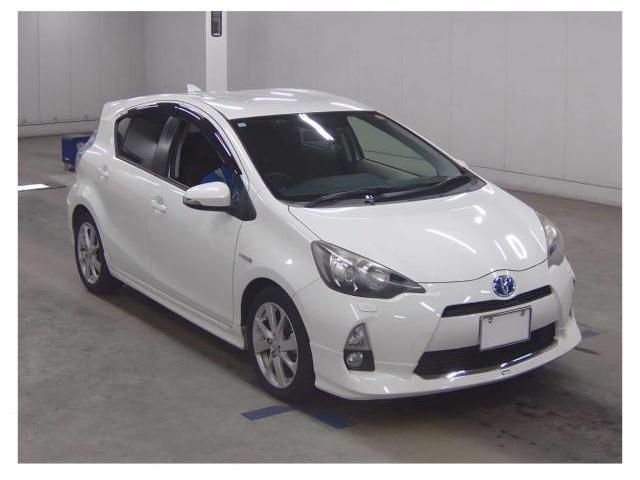 2012 Toyota Aqua G