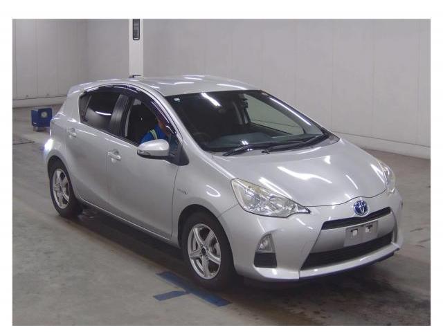 2014 Toyota Aqua S