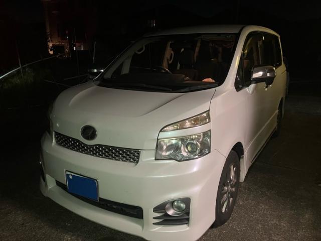 2012 Toyota Voxy Special ZS Kirameki 2