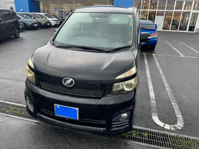 2010 Toyota Voxy ZS