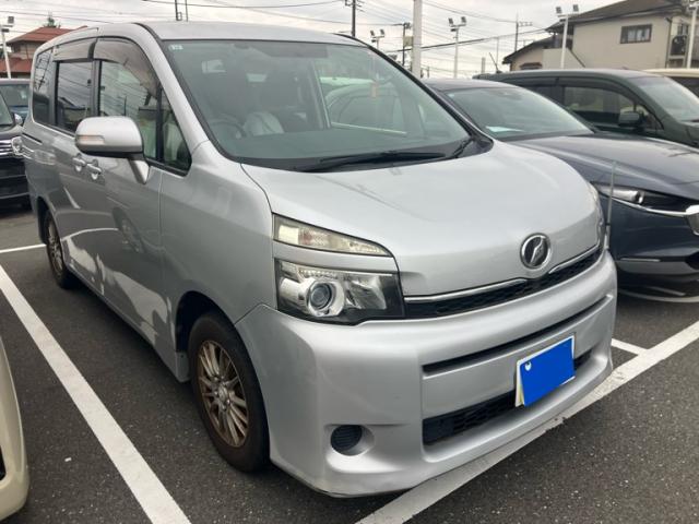 2013 Toyota Voxy X L Edition