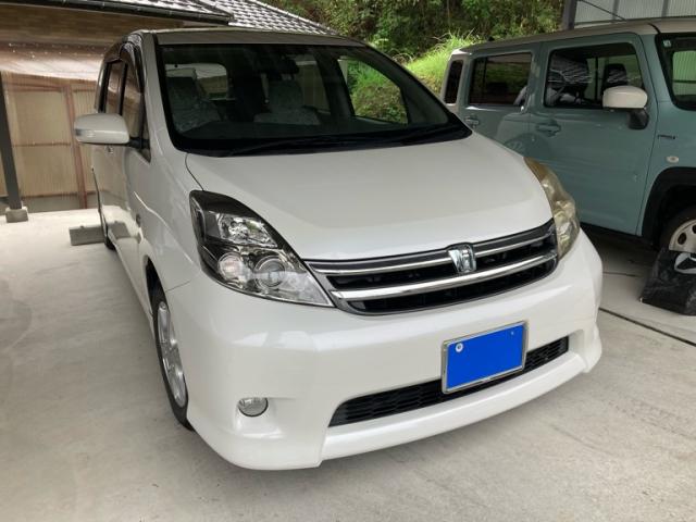 2008 Toyota Isis Special Platana Limited
