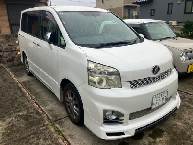 2012 Toyota Voxy Special ZS Kirameki 2