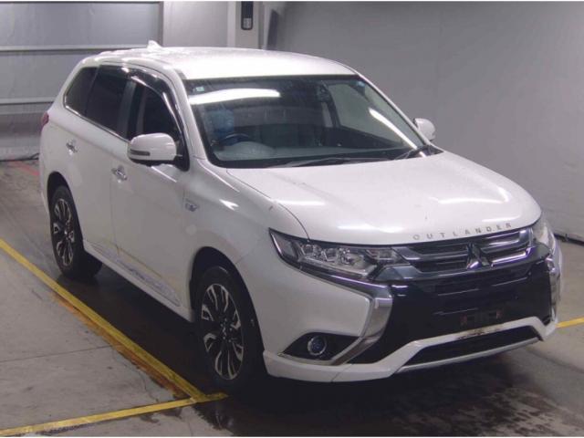 2016 Mitsubishi Outlander PHEV G Navigation Package