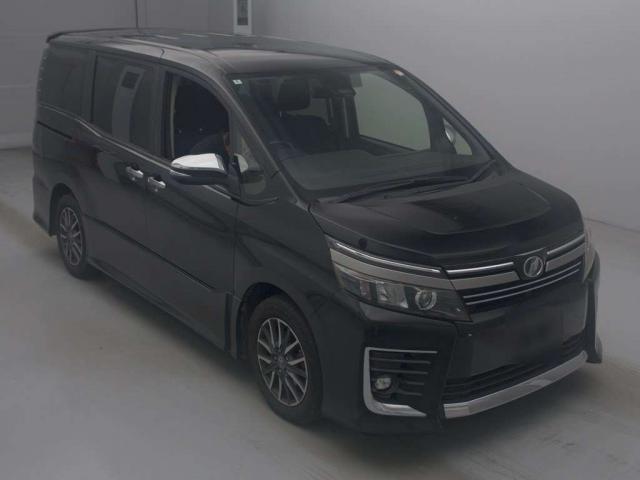 2016 Toyota Voxy ZS Kirameki?
