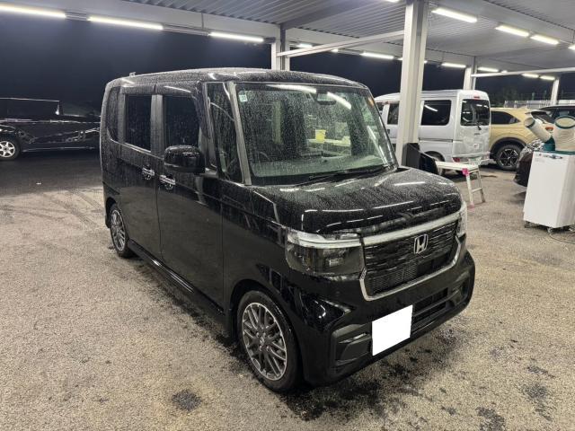 2025 Honda N BOX Custom Turbo Genuine 9-inch Navigation, TV, Multi-View Camera System, Sunshade Built-in Roof Console