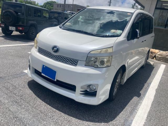 2012 Toyota Voxy Special ZS Kirameki 2