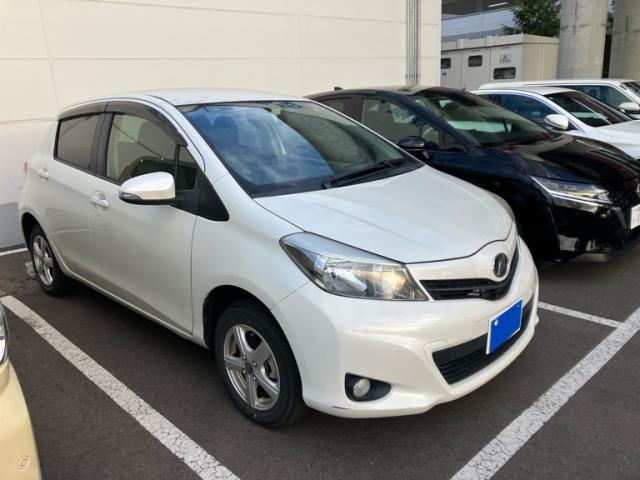 2013 Toyota Vitz 5D Special F Smile Edition
