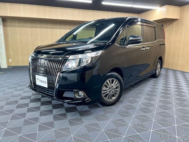 2017 Toyota Esquire Gi Black Tailored