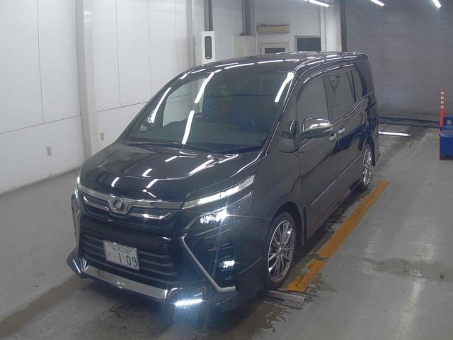 2018 Toyota Voxy ZS Kirameki 10-inch Navi R Monitor Aero