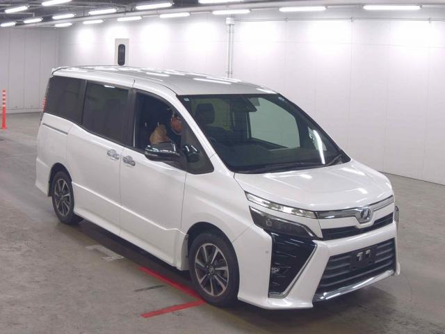 2018 Toyota Voxy ZS Kirameki 11-inch Navi R Monitor