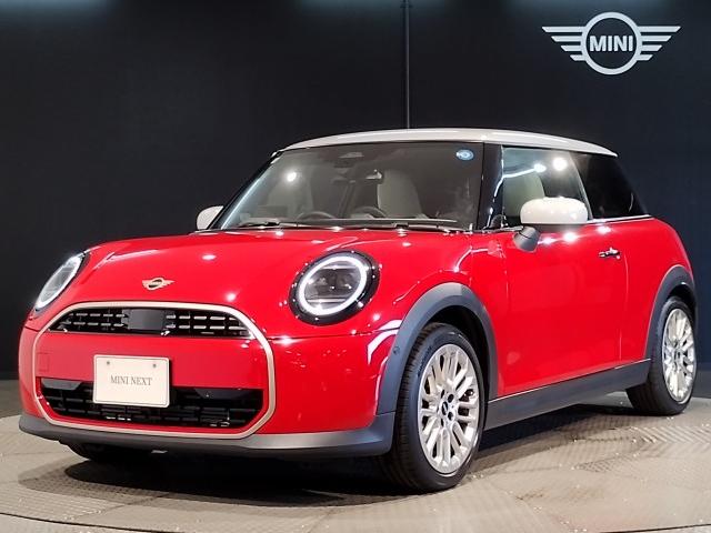 2024 MINI 3HB Cooper C Favored Trim