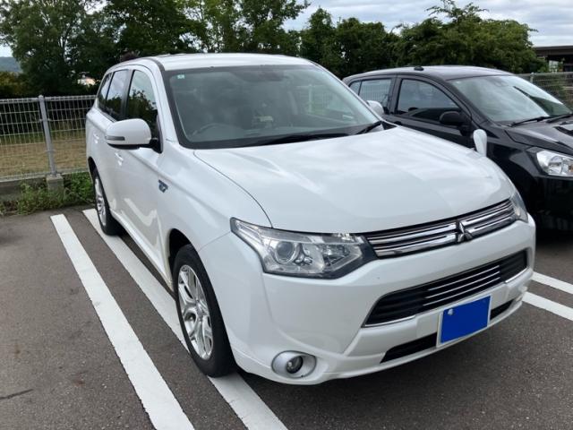 2014 Mitsubishi Outlander PHEV G Safety Package