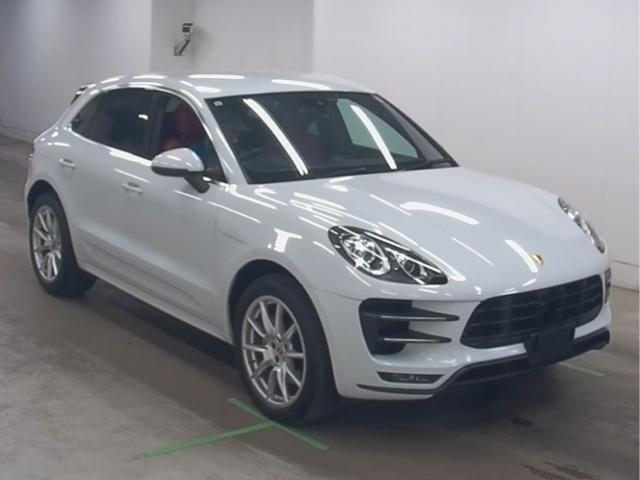 2019 Porsche Macan Macan Turbo
