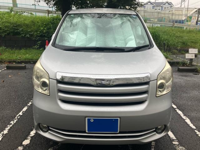 2010 Toyota Noah Special Edition X Smart Edition
