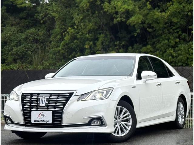 2016 Toyota Crown Hybrid Royal Saloon