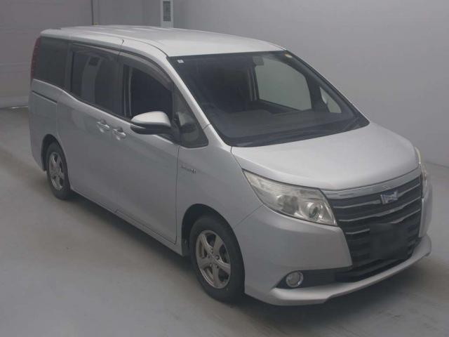 2014 Toyota Noah Hybrid Hybrid X