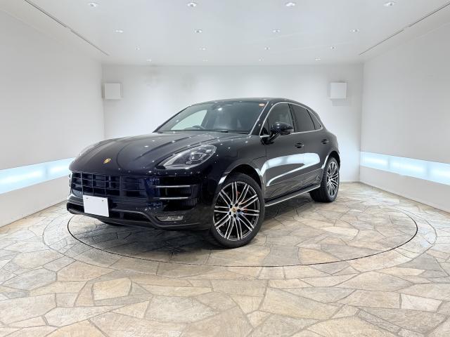 2016 Porsche Macan Macan Turbo