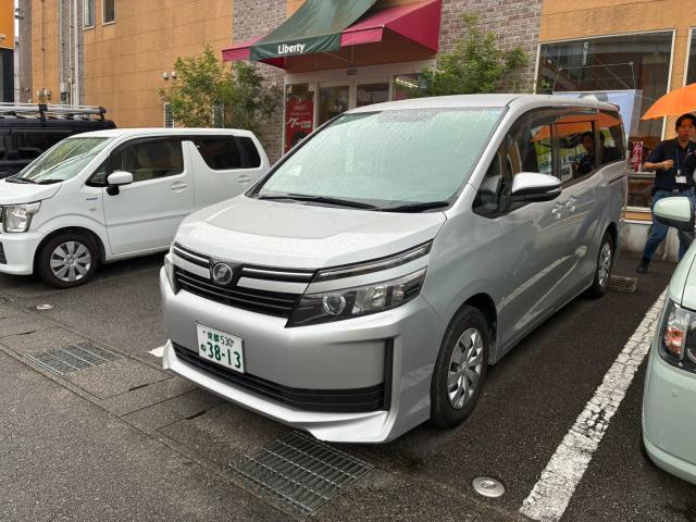 2015 Toyota Voxy X