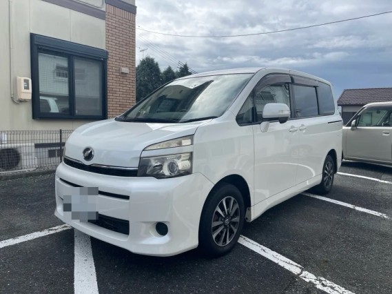 2010 Toyota Voxy X L Edition