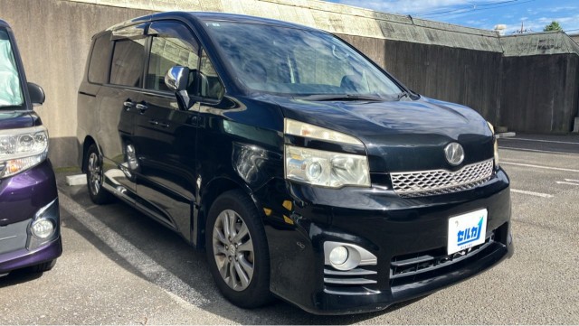 2012 Toyota Voxy ZS Kirameki?
