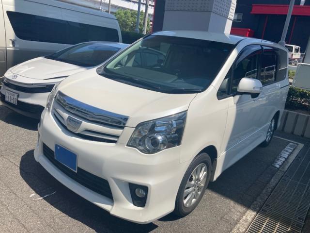2010 Toyota Noah Si