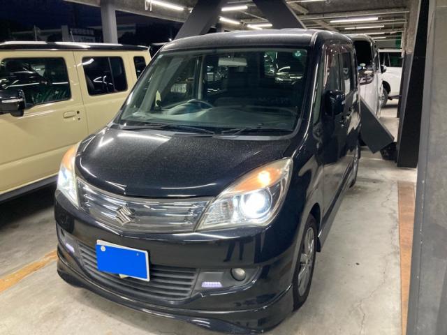 2011 Suzuki Solio Special Black and White