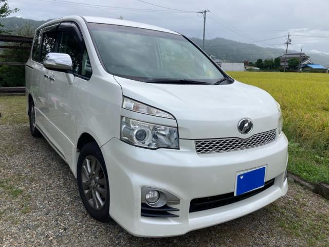 2012 Toyota Voxy Special ZS Kirameki 2