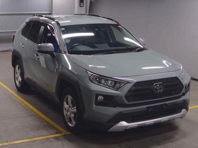 2019 Toyota RAV4 5D Adventure