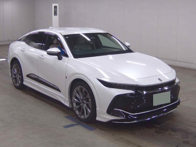 2022 Toyota Crown Crossover G Advanced Leather Package