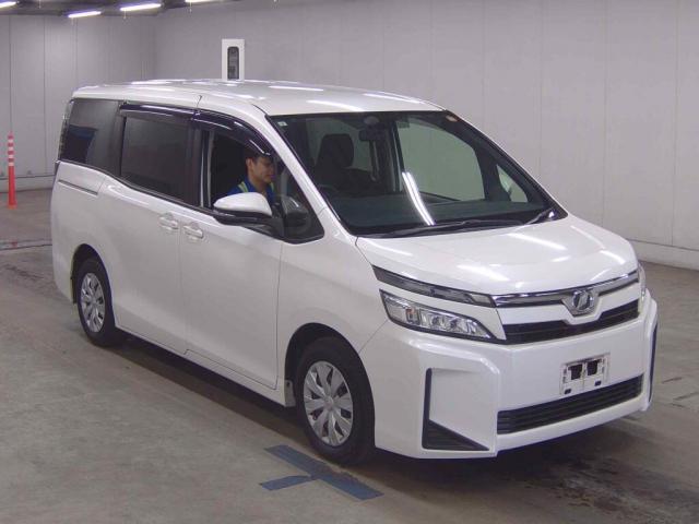 2017 Toyota Voxy X
