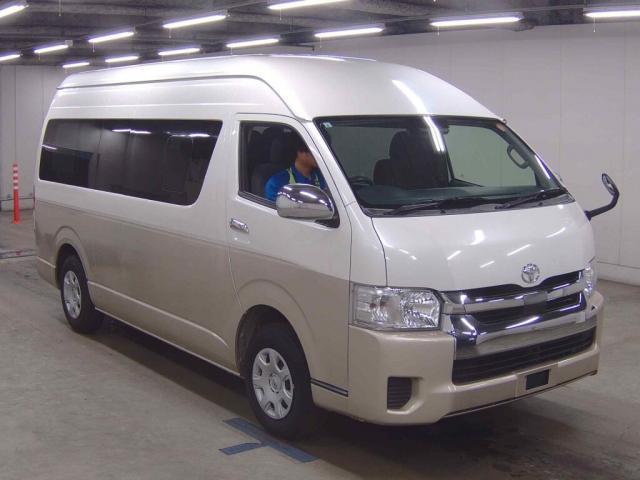2020 Toyota Hiace Wagon Grand Cabin
