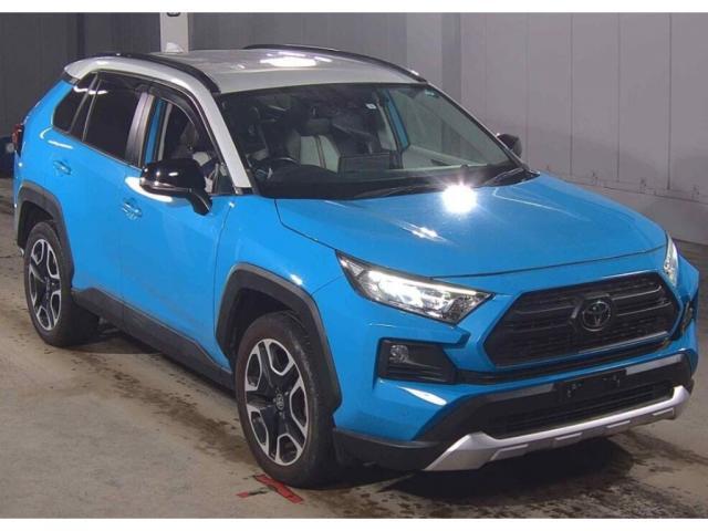 2021 Toyota RAV4 5D Adventure Two-tone Roof Optional Interior Leather Seats