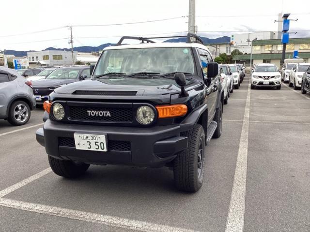 2013 Toyota FJCruiser Black Color Package