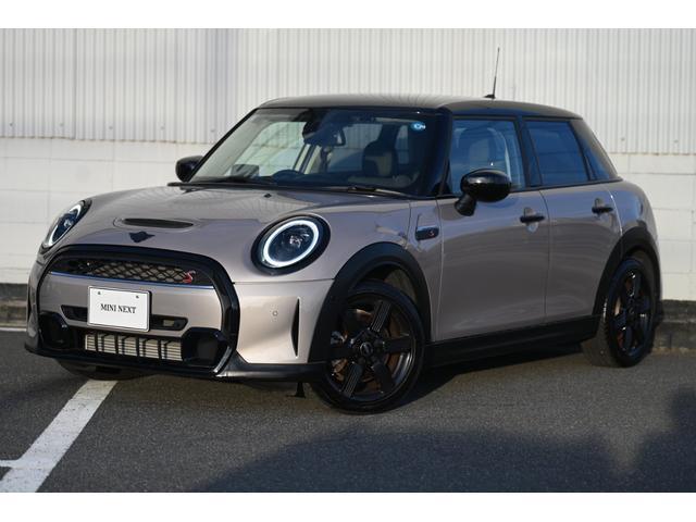 2023 MINI 5HB Cooper S Classic Trim