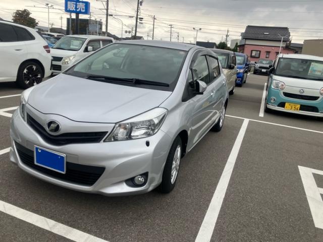 2013 Toyota Vitz 5D Special F Smart Stop Package Smile Edition