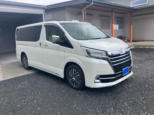 2023 Toyota Granace Premium