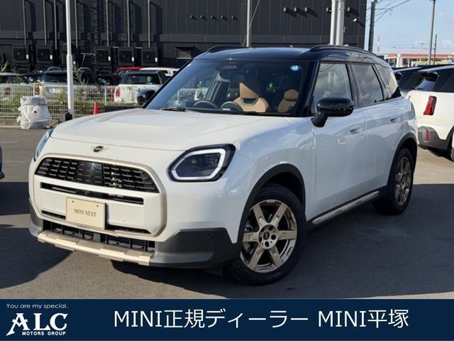 2025 MINI Countryman Countryman C Favored Trim