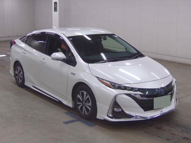 2022 Toyota Prius PHEV A