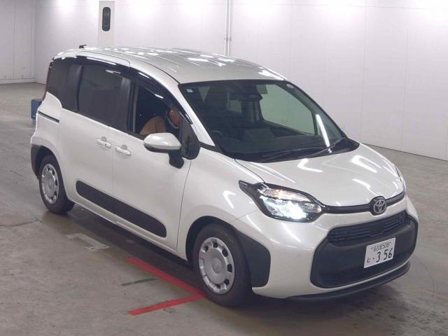 2022 Toyota Sienta G