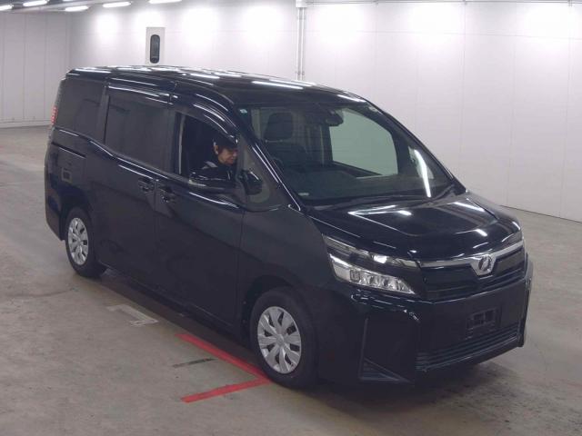2017 Toyota Voxy X