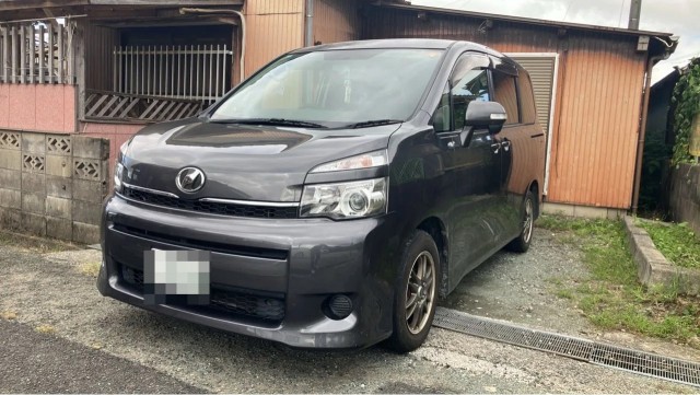 2010 Toyota Voxy X L Edition