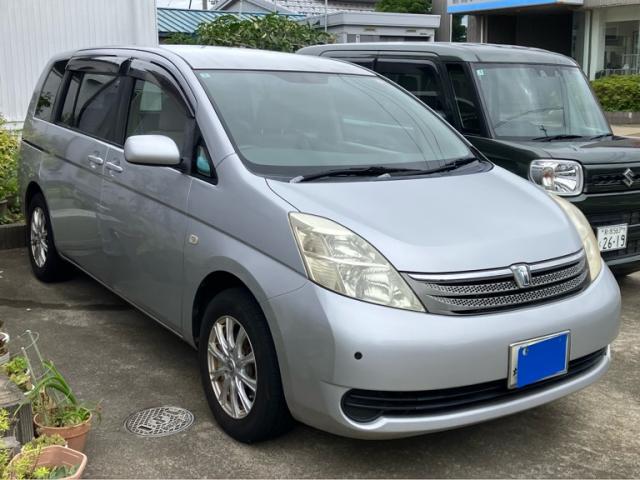 2006 Toyota Isis L